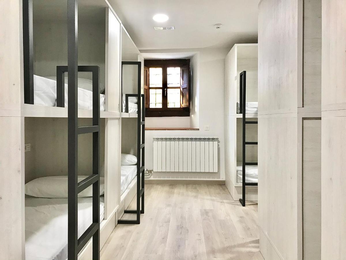 Quartier Leon Hostel Jabalquinto León Buitenkant foto